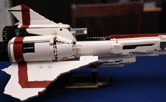 Block MOC Review – BSG Colonial Viper
